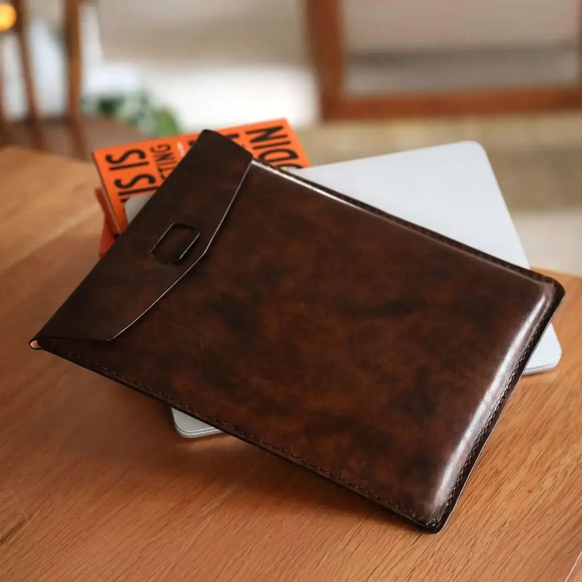 Oldis LC1: Leather Laptop Case – Oldis Road