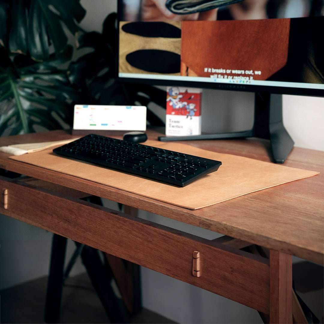 Oldis P1: Leather Desk Pad – Oldis Road